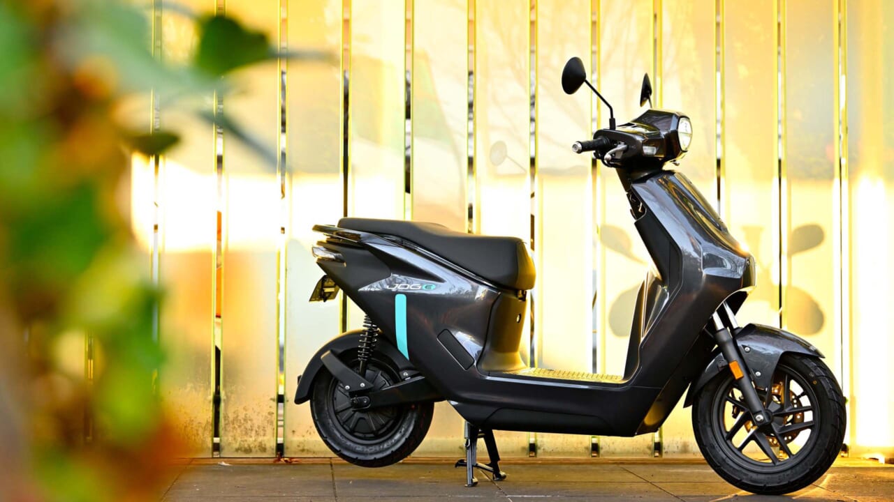 【バッテリーを交換しながら走り回れ!】ヤマハの新型電動スクーター「JOG E」’25モデル試乗レポート
