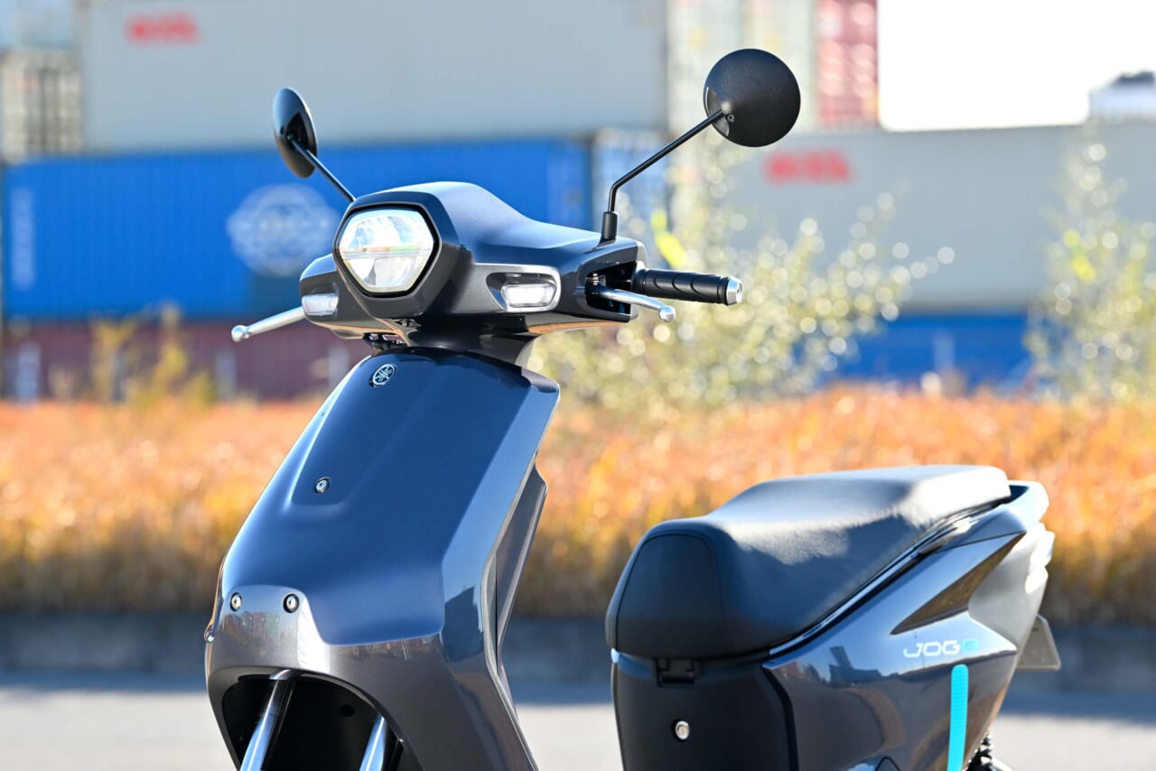 ヤマハ|JOG E|【バッテリーを交換しながら走り回れ!】ヤマハの新型電動スクーター「JOG E」’25モデル試乗レポート