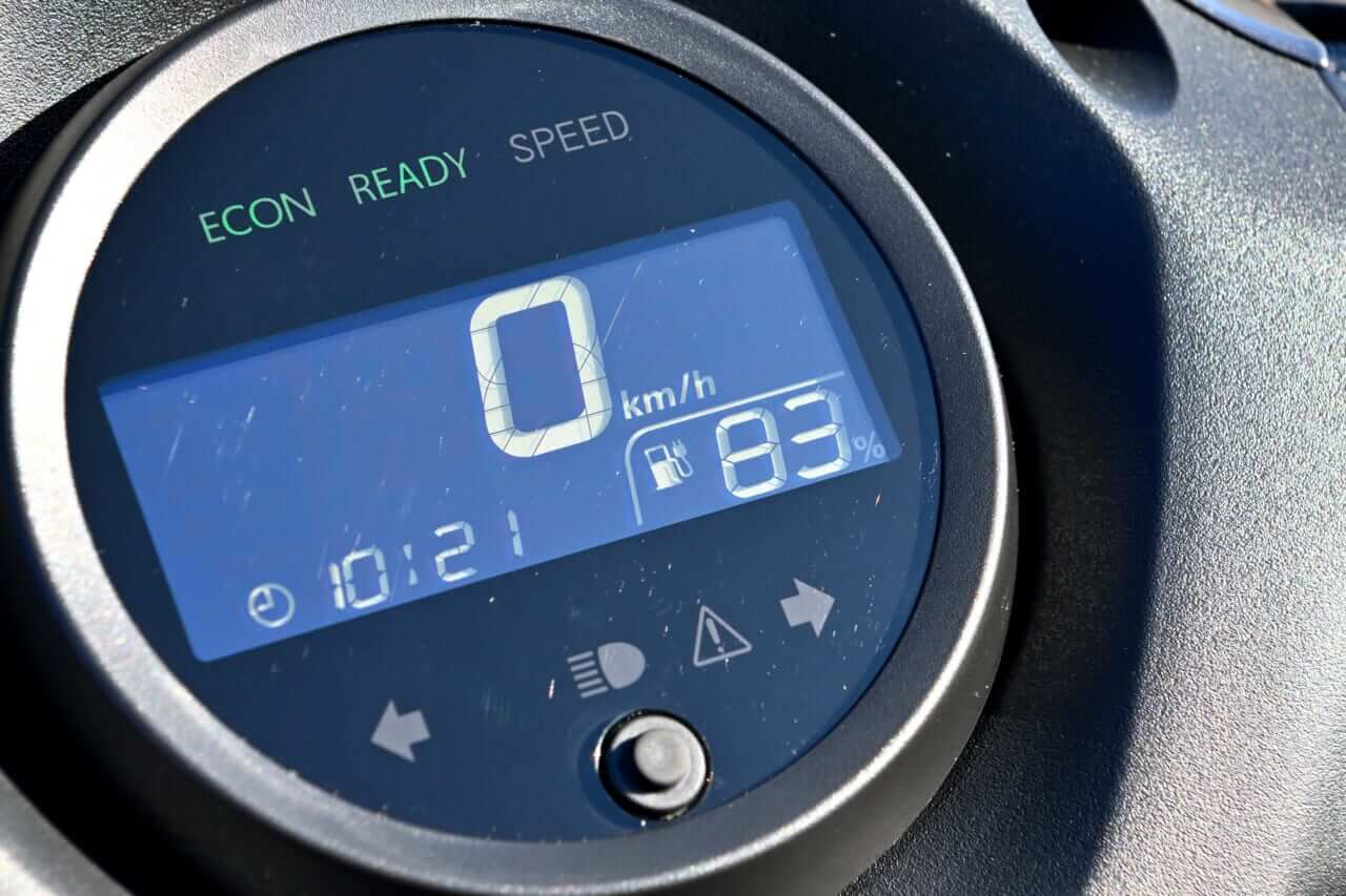 ｜【バッテリーを交換しながら走り回れ!】ヤマハの新型電動スクーター「JOG E」’25モデル試乗レポート