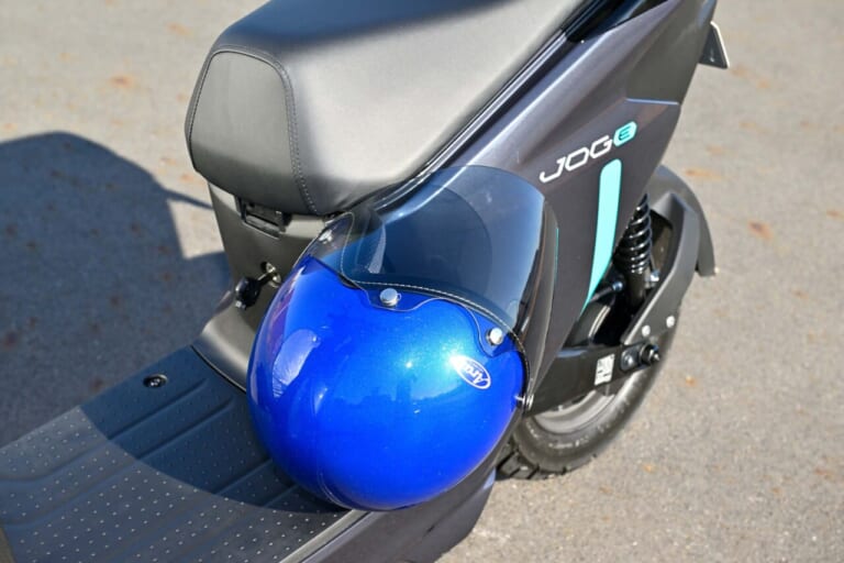 ヤマハ|JOG E|【バッテリーを交換しながら走り回れ!】ヤマハの新型電動スクーター「JOG E」’25モデル試乗レポート