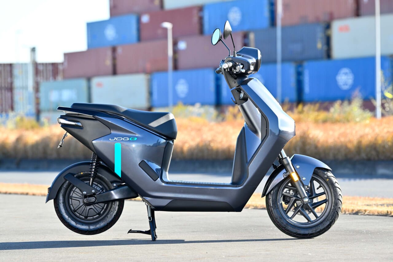 ヤマハ｜JOG E｜【バッテリーを交換しながら走り回れ!】ヤマハの新型電動スクーター「JOG E」’25モデル試乗レポート