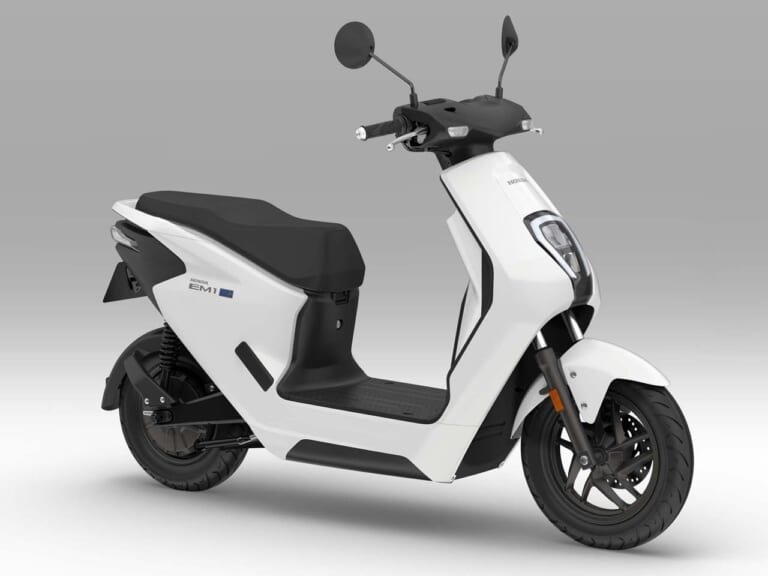 ホンダ|EM1 e:|【バッテリーを交換しながら走り回れ!】ヤマハの新型電動スクーター「JOG E」’25モデル試乗レポート