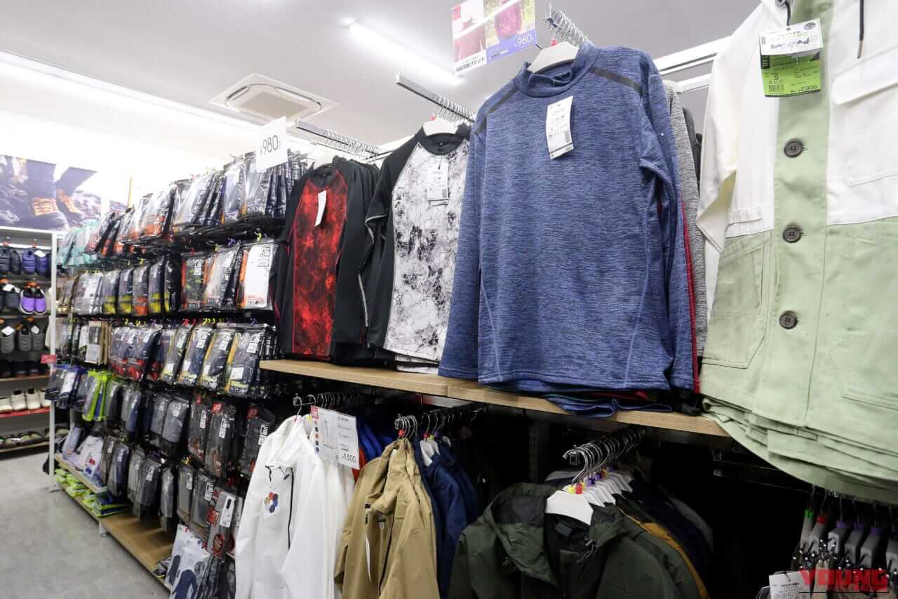 冬のバイクが変わる!ワークマン「780円〜」の最強インナー4選。最新の吸湿発熱で真冬でも寒くない?