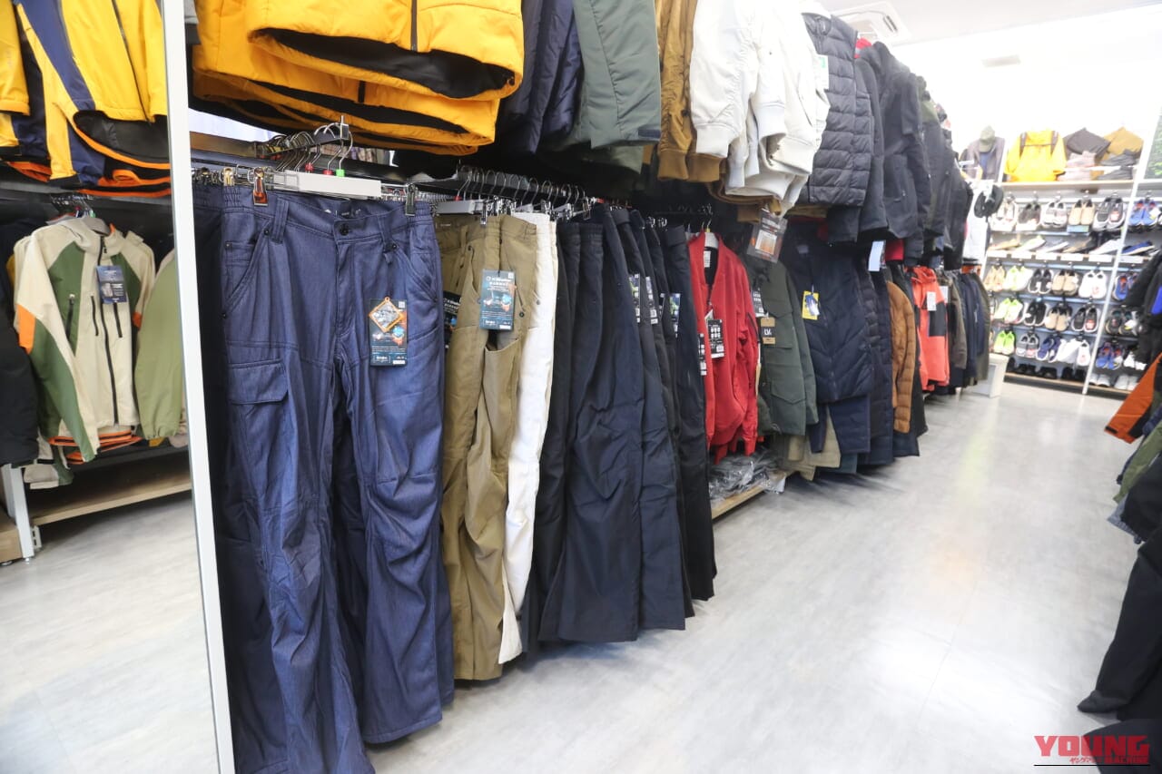 【2025-2026冬】ワークマンのバイク用最強ボトムス5選！走行中の冷え・風を防いで高機能な「決定版」