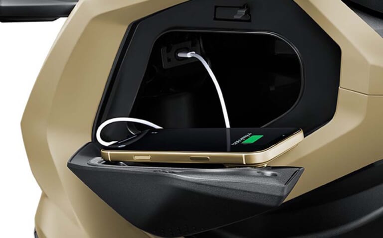 ホンダ|ADV160|タイ仕様|2026年モデル|ホンダ新型「ADV160」登場! 5インチTFTを採用、“ブラックエディション”も新設定の軽二輪スクーター【海外】