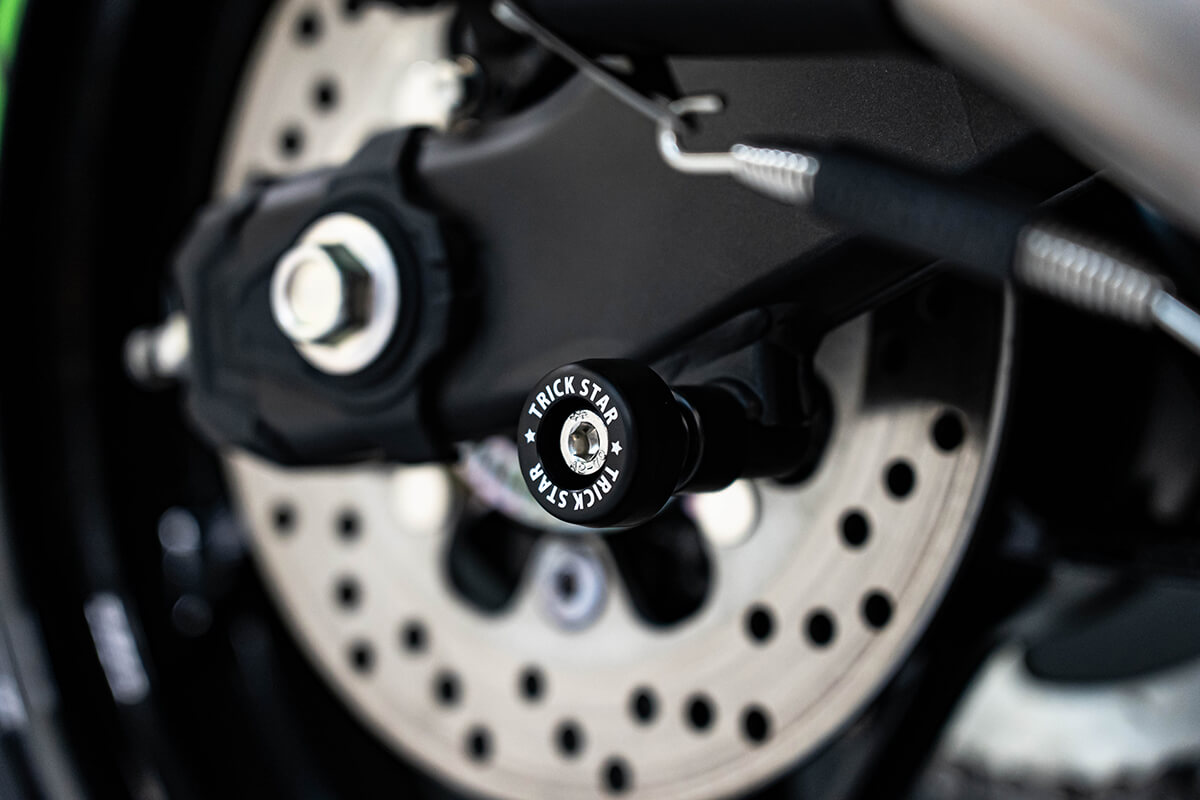 ｜26年型Z900RS SEも「トリックスター」で武装せよ！ 適合パーツが早くも一挙ラインナップ！