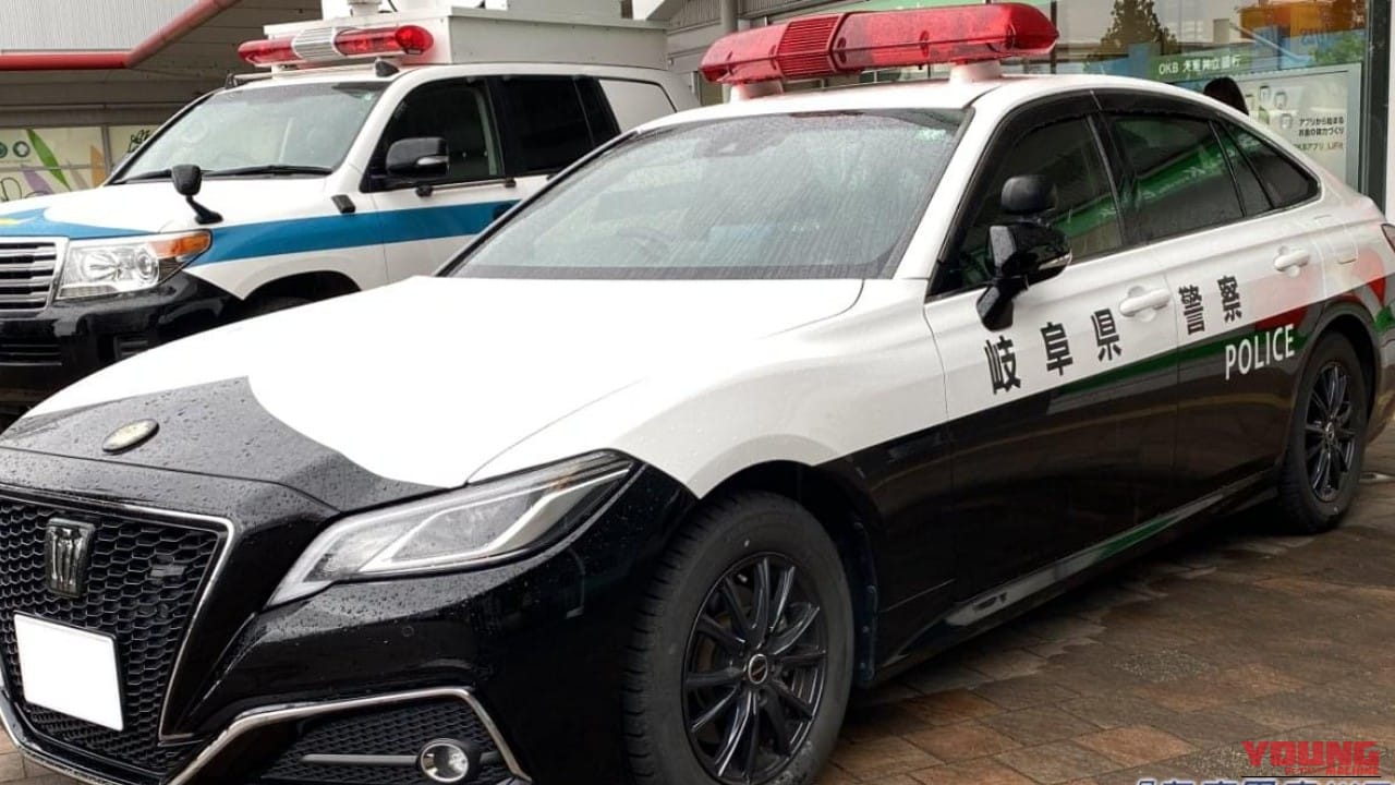 |「まさか…」「そんなのアリ?」気がつけばミラー越しにピタリと張り付くセダン。