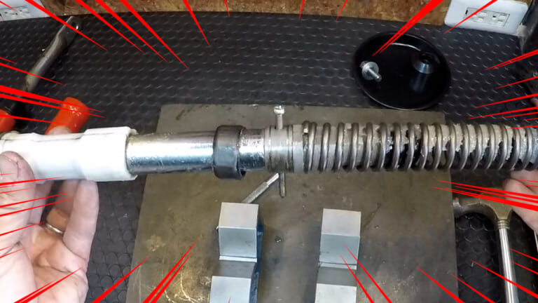 【AIも知らないDIY整備の裏技】10円でできる! スプリングピン(ロールピン)の抜き方|【AIも知らないレストアの裏技】10円でできる! スプリングピン(ロールピン)の抜き方