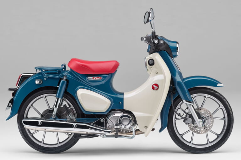 ホンダ|スーパーカブC125|2026年モデル|ホンダ「スーパーカブC125」に新色グレーとシルバーが登場! シートやホイールもそれぞれ異なる色を採用