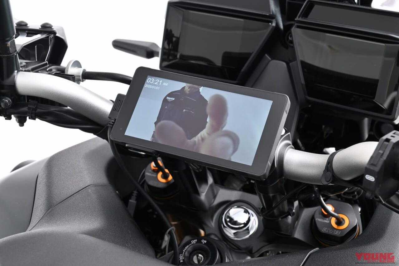 デイトナ モトスマートモニター551|【神機】スマホナビの不満を解消! デイトナの新型スマートモニターが革命的すぎる