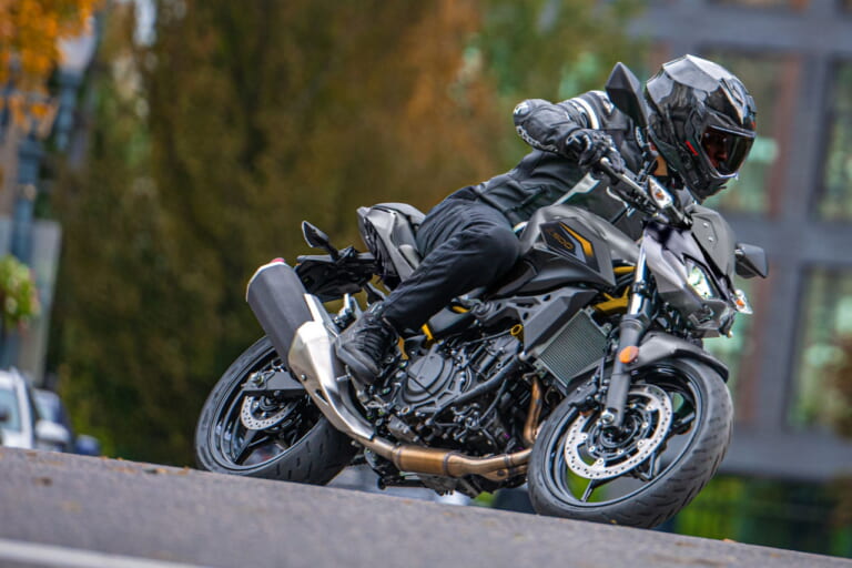 カワサキ|Z500|2026年モデル|カワサキ新型車「Z500」の国内仕様が2月28日に発売決定! 451ccツインエンジンに最新世代の“Sugomi”デザイン