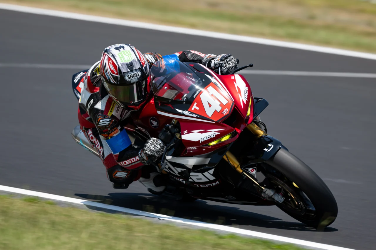 Kaedear Racing Team 横浜｜横浜から世界を獲る！ カエディアが26年体制を発表。悲願の「8耐SST制覇」へ狼煙を上げる！