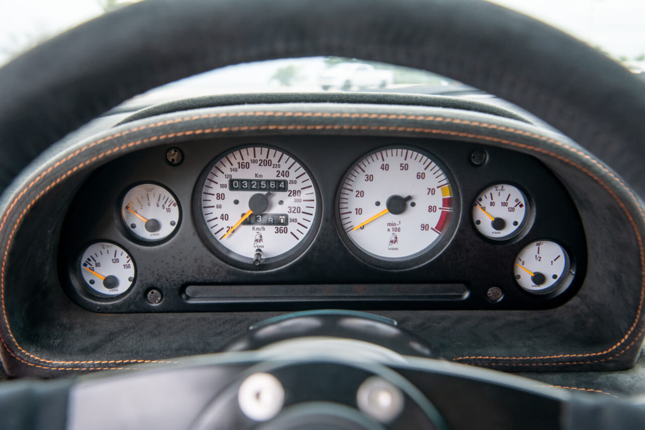 ｜日本で公道を走っていた!? ランボルギーニ初のレーサー「ディアブロSV-R」が1億円超えのワケ