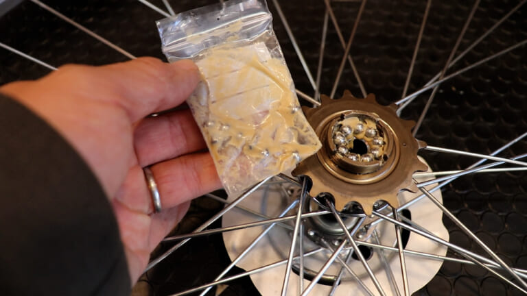 【DIY整備の裏技】小さいボールベアリングの超簡単インストール方法:「面倒くさい→もっとやりたい」になった!|【DIY整備の裏技】小さいボールベアリングの超簡単インストール方法:「面倒くさい→もっとやりたい」になった!