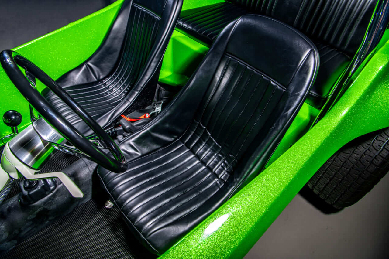 |屋根も窓もない「究極の遊び車」!今や1000万円級の価値?伝説のバギー『マイヤーズ・マンクス』がEVで復活するほど愛される理由