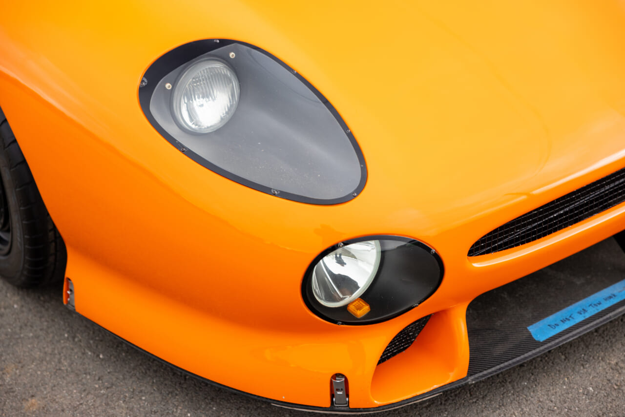 ジャガーXJ220Sの正体とは？ 幻のル・マン優勝と、世界限定6台の「公道を走るレーシングカー」の真実