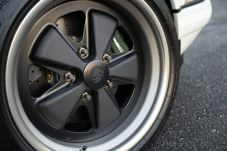 ポルシェ 964｜ノヴァート コミッション｜シンガー｜サザビー｜1億8000万円が標準的?! 空冷ポルシェ911を“レストモッド”した「ノヴァート・コミッション」byシンガー