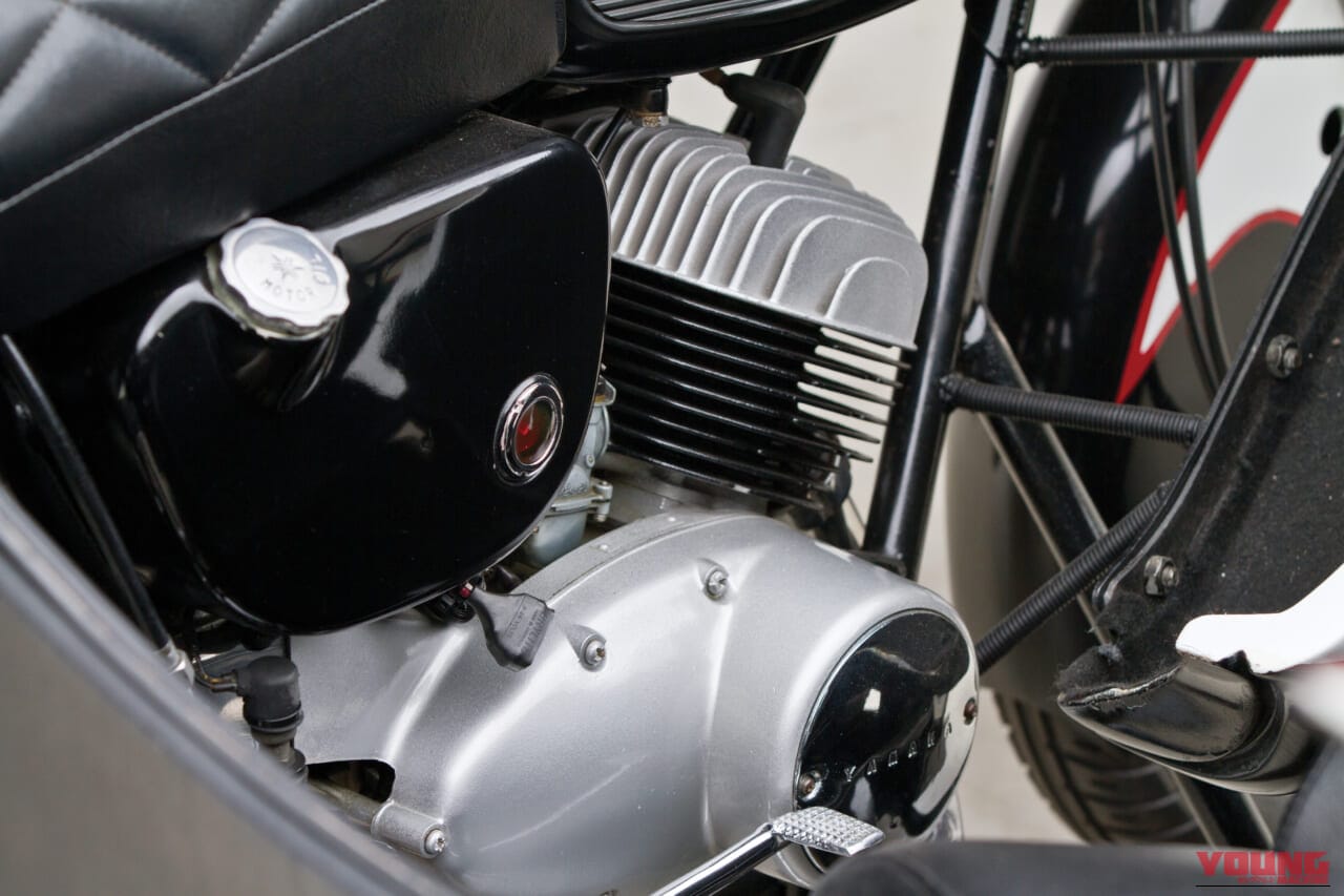 1966年｜バットサイクル｜「えっ、50年前のヤマハのバイクが？」「これ本物なのか」防弾仕様（設定）の当時ものが1966年からタイムスリップ！