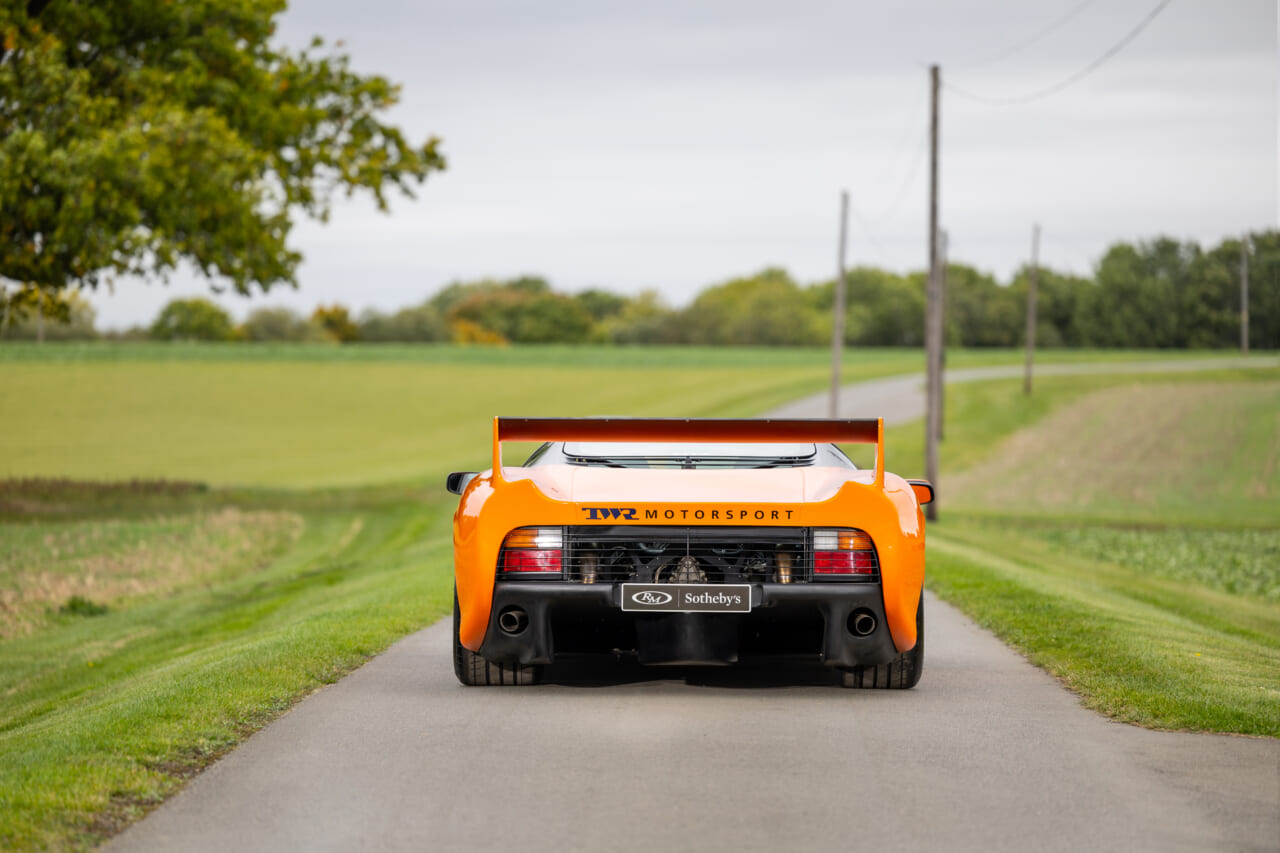 ｜ジャガーXJ220Sの正体とは？ 幻のル・マン優勝と、世界限定6台の「公道を走るレーシングカー」の真実