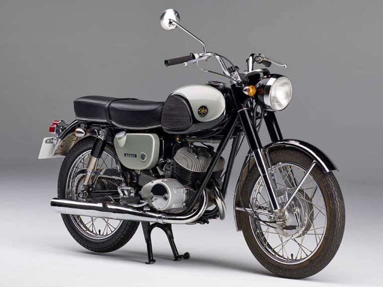 ヤマハ｜YDS3｜1964年モデル｜「えっ、50年前のヤマハのバイクが？」「これ本物なのか」防弾仕様（設定）の当時ものが1966年からタイムスリップ！