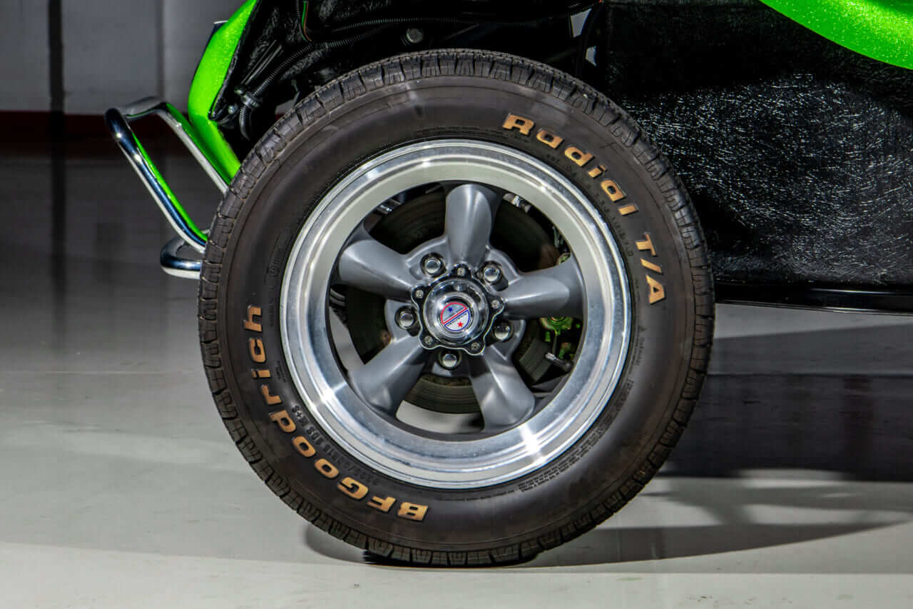 ｜屋根も窓もない「究極の遊び車」！今や1000万円級の価値？伝説のバギー『マイヤーズ・マンクス』がEVで復活するほど愛される理由