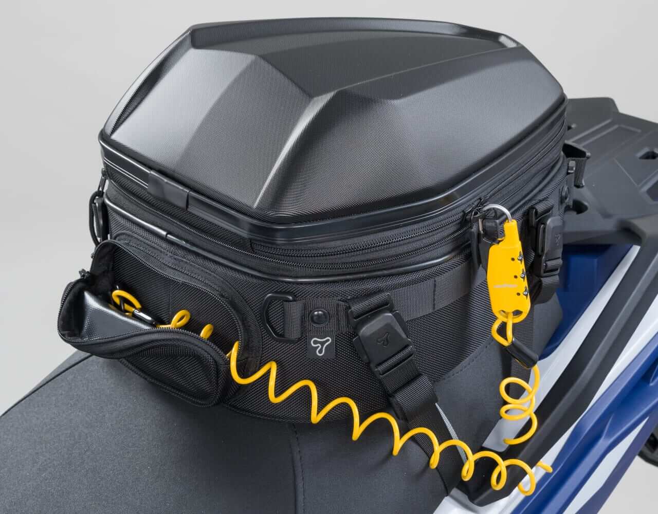 シェルシートバッグＬ｜【新商品】行きも帰りも充分積める！拡張機能付き大容量PCシートバッグ「シェルシートバッグL」がタナックスから新発売！