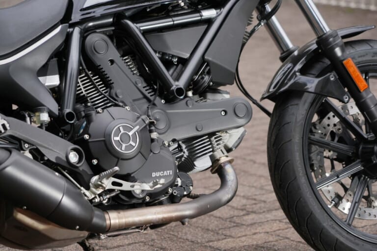 シュアラスターLOOPパワーショット|ドゥカティ・スクランブラーSixty2|シュアラスターLOOPパワーショット「ザ・体感!!」ドゥカティ・スクランブラーSixty2編