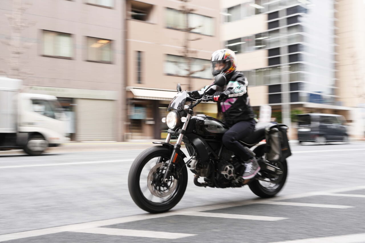 シュアラスターLOOPパワーショット｜ドゥカティ・スクランブラーSixty2｜シュアラスターLOOPパワーショット「ザ・体感!!」ドゥカティ・スクランブラーSixty2編