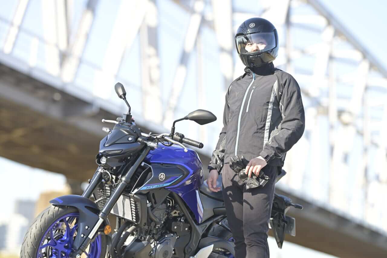 YF-1S Roll Bahn|ワイズギアの新作ヘルメットは「音叉マーク」推し!なんと、フルフェイスが16,500円、スライドサンバイザー付き万能ジェットが17,050円だ!