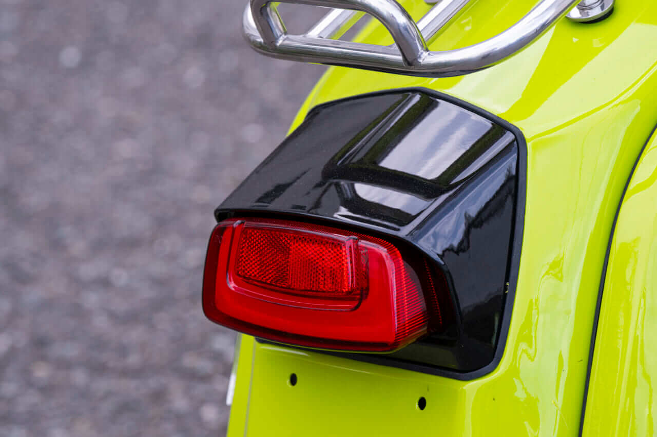 RoyalAlloy｜ロイヤルアロイ｜GP250SE｜LEDテールランプ｜【RoyalAlloy】鉄スクーターの質感と現代技術が融合・GP250SE