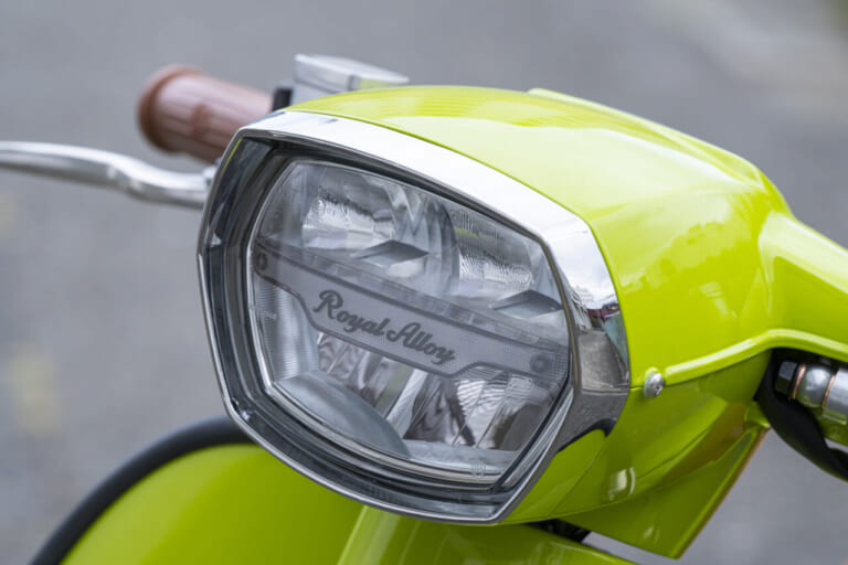 RoyalAlloy|ロイヤルアロイ|GP250SE|LEDヘッドライト|【RoyalAlloy】鉄スクーターの質感と現代技術が融合・GP250SE