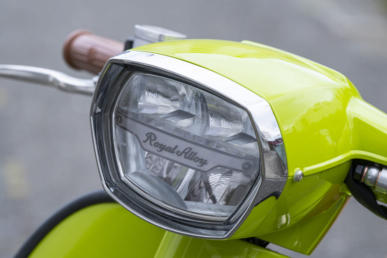 RoyalAlloy｜ロイヤルアロイ｜GP250SE｜LEDヘッドライト｜【RoyalAlloy】鉄スクーターの質感と現代技術が融合・GP250SE