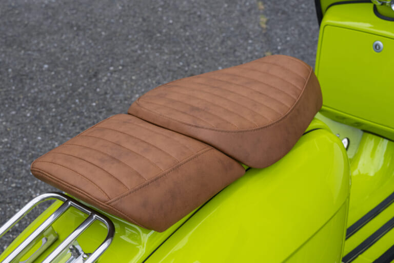 RoyalAlloy|ロイヤルアロイ|GP250SE|シート|【RoyalAlloy】鉄スクーターの質感と現代技術が融合・GP250SE