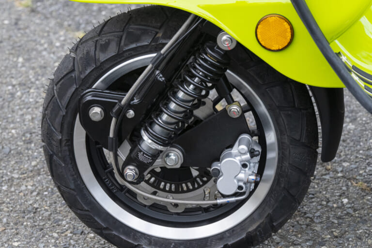 RoyalAlloy|ロイヤルアロイ|GP250SE|ディスクブレーキ|【RoyalAlloy】鉄スクーターの質感と現代技術が融合・GP250SE