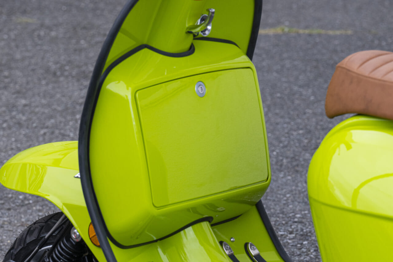 RoyalAlloy|ロイヤルアロイ|GP250SE|小物入れ|【RoyalAlloy】鉄スクーターの質感と現代技術が融合・GP250SE