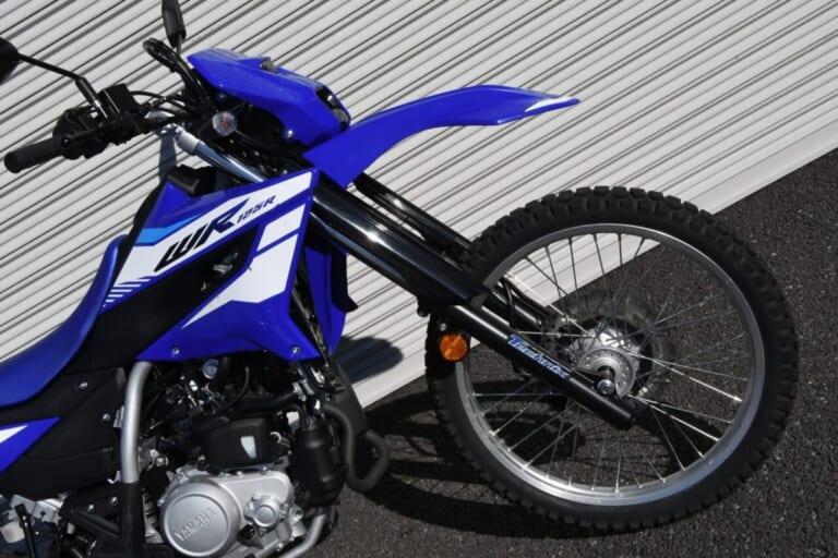 Technix TGR TEC-1.1 PERFORMANCE SHOCK|新型WR125Rのポテンシャルを解放せよ! 足つきの不安と疲労を消し去る、魔法のカスタムパーツ大公開【テクニクス】