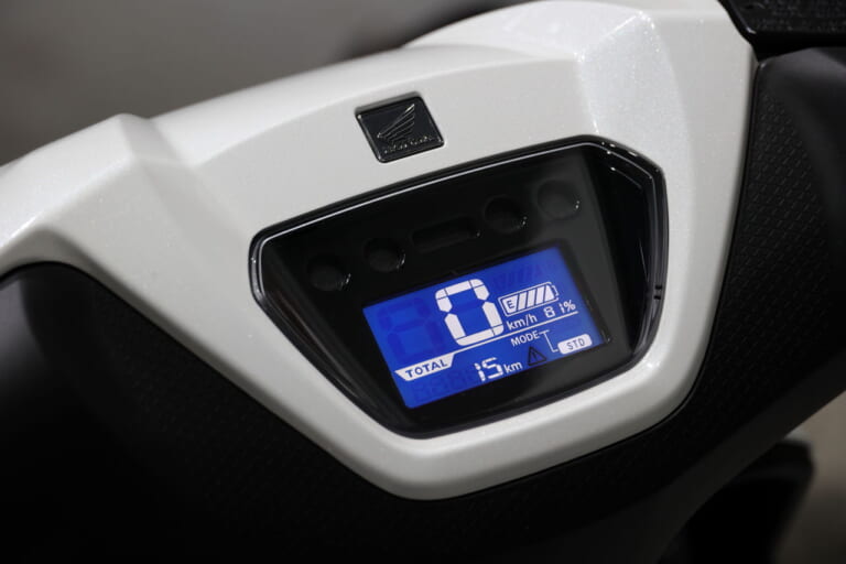 ホンダ|アイコンe:|2026年モデル|補助金なしで22万円! ホンダが『充電インフラなし』でも使える新型EV原付「ICON e:」を発表