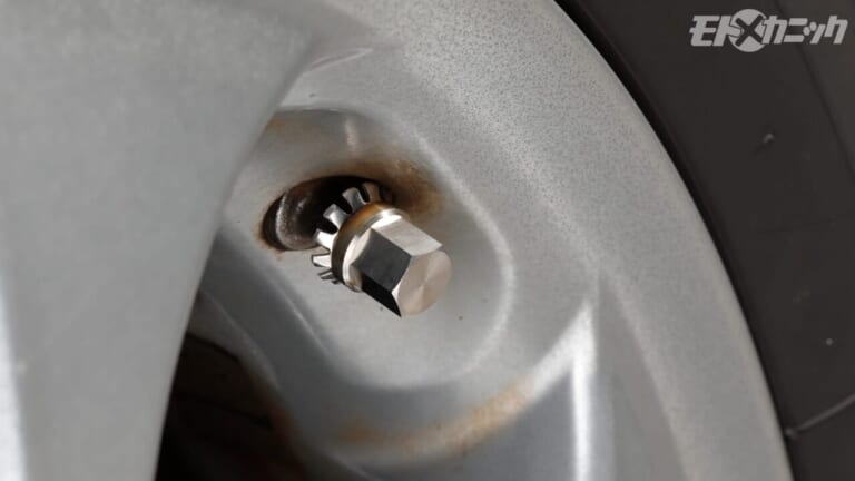 トランポユーザー注目!! NGC除電シリーズ最新作、キャップ一体型タイヤバルブ放電ナットが新発売