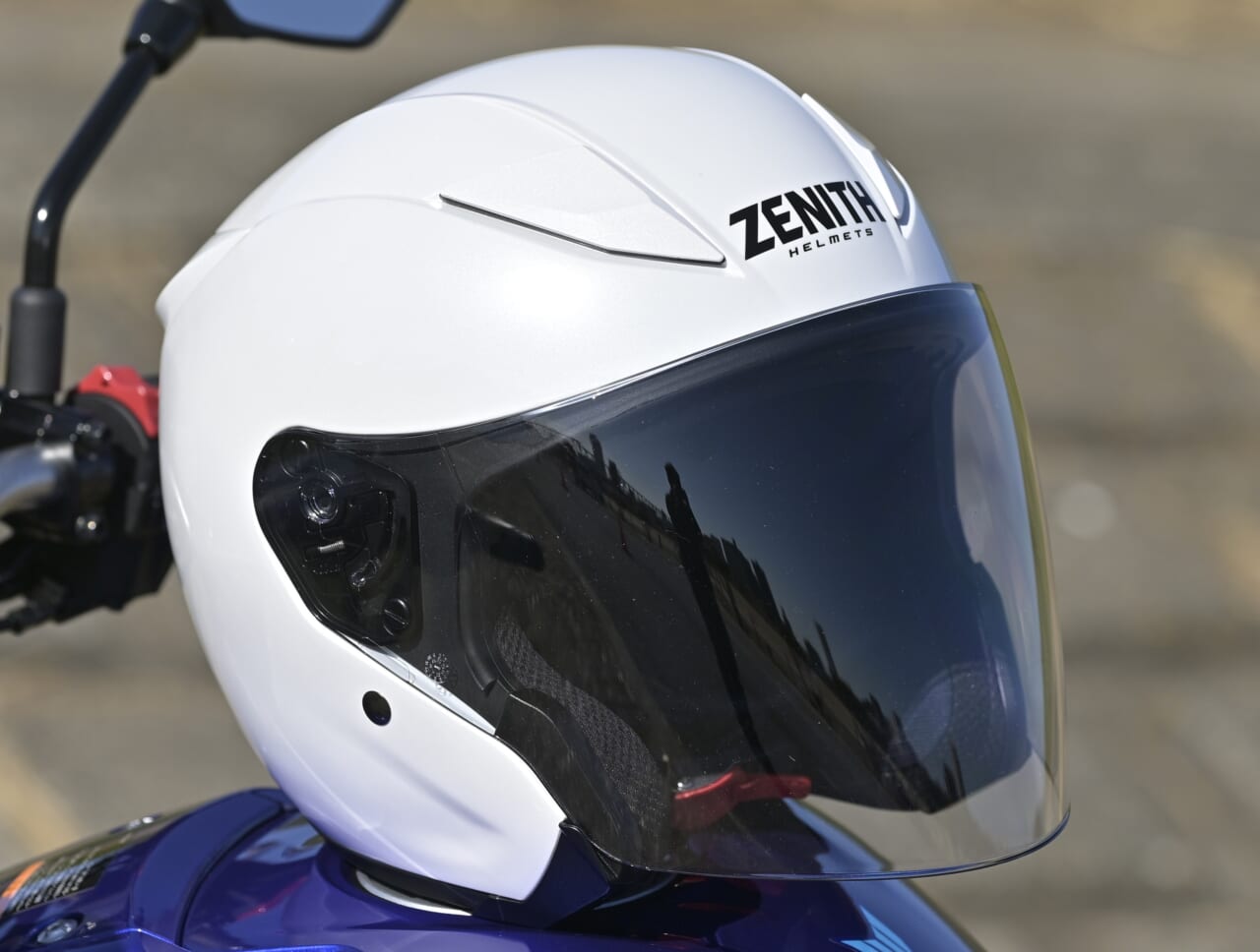 YJ-V TF｜ワイズギアの新作ヘルメットは「音叉マーク」推し！なんと、フルフェイスが16,500円、スライドサンバイザー付き万能ジェットが17,050円だ！