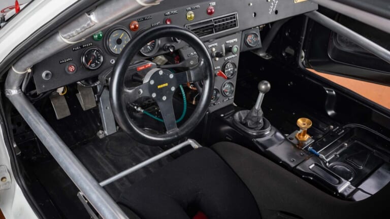 「えっ、ポルシェ初めてのFRで?!」ル・マンを完走した4気筒レーシングマシン、なぜ“破格”の4000～6000万円に？