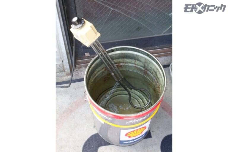 榮技研｜花咲かG｜タンクのサビ取りで重要なのは「脱脂洗浄と汚れ落とし」