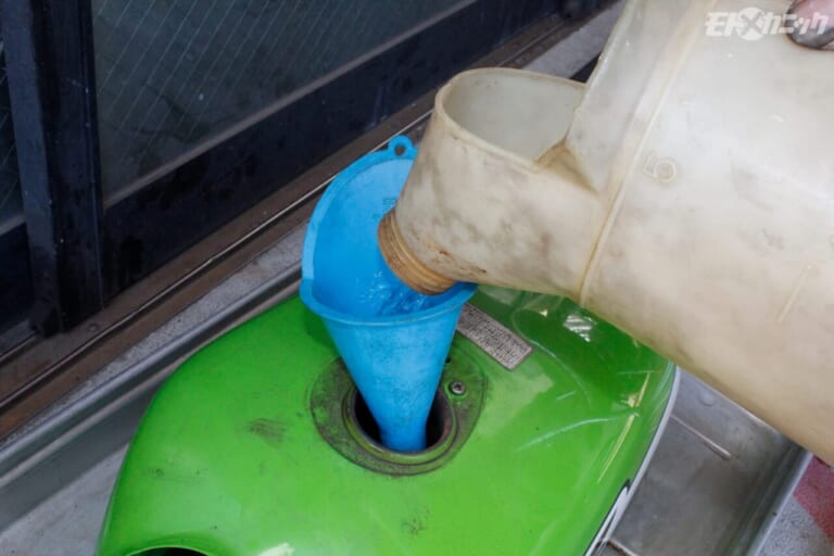 榮技研｜花咲かG｜タンクのサビ取りで重要なのは「脱脂洗浄と汚れ落とし」