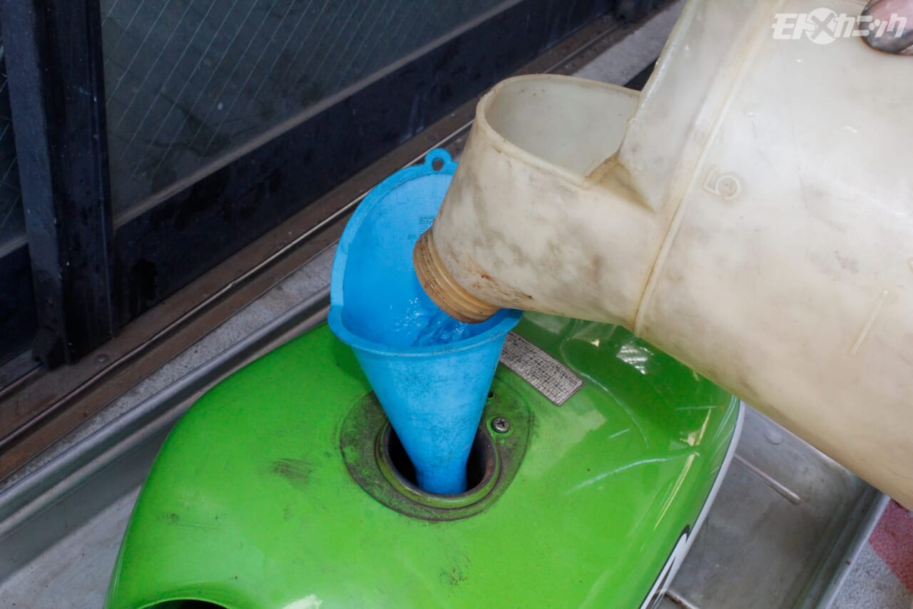 ｜タンクのサビ取りで重要なのは「脱脂洗浄と汚れ落とし」