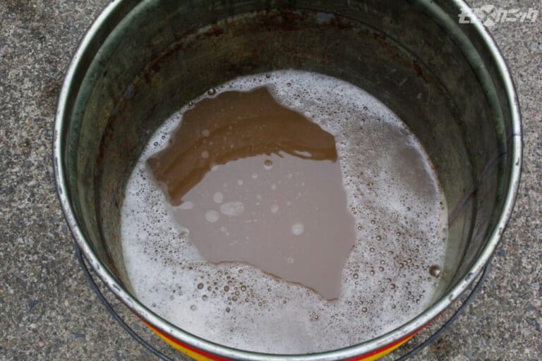 榮技研｜花咲かG｜タンクのサビ取りで重要なのは「脱脂洗浄と汚れ落とし」