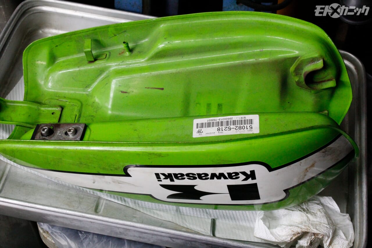 ｜タンクのサビ取りで重要なのは「脱脂洗浄と汚れ落とし」