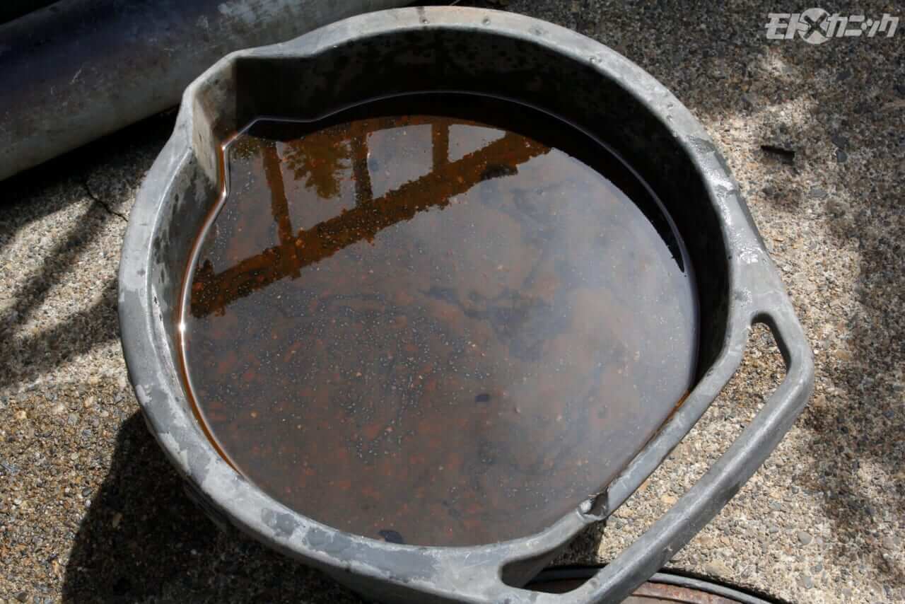 ｜タンクのサビ取りで重要なのは「脱脂洗浄と汚れ落とし」