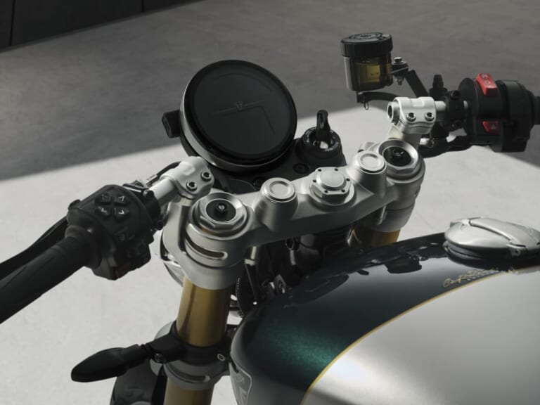 Triumph Speed Twin 1200 Cafe Racer Edition|【世界限定800台】トライアンフ「スピードツイン1200 カフェレーサー・エディション」登場:セパハン/シングルシート採用の完成形ネオクラ