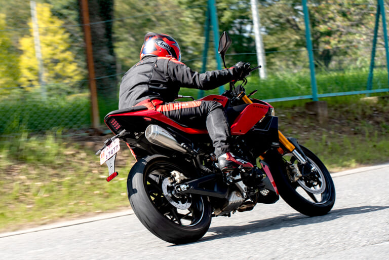 FANTIC｜ファンティック｜STEALTH125｜ステルス125｜MOTORISTS｜モータリスト｜【FANTIC】ルックスも走りもクラスの枠を越えたストリートファイターモデル・ステルス125