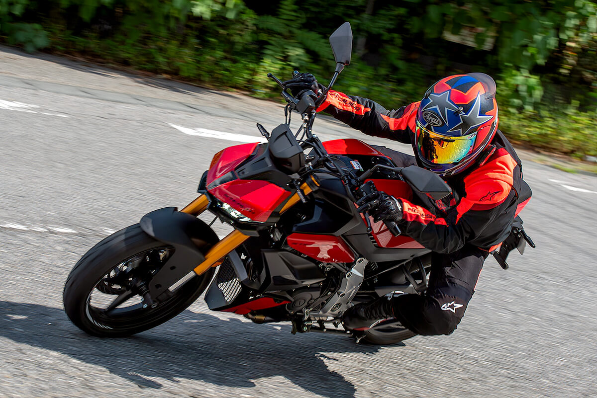 FANTIC｜ファンティック｜STEALTH125｜ステルス125｜MOTORISTS｜モータリスト｜【FANTIC】ルックスも走りもクラスの枠を越えたストリートファイターモデル・ステルス125