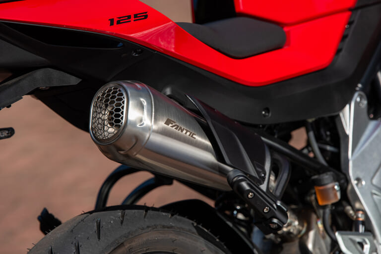 FANTIC｜ファンティック｜STEALTH125｜ステルス125｜マフラー｜サイレンサー｜【FANTIC】ルックスも走りもクラスの枠を越えたストリートファイターモデル・ステルス125